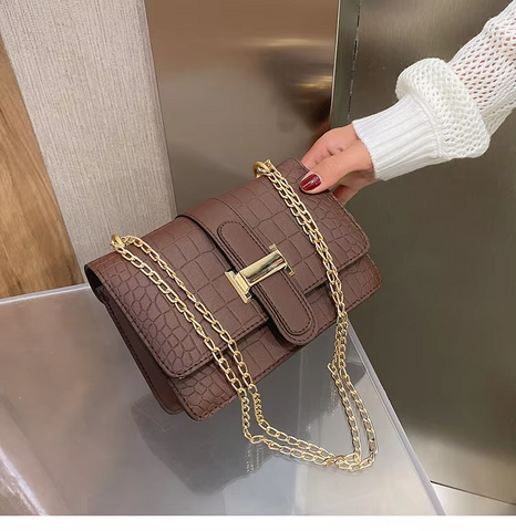 Luxury Women’s Chain Strap Handbag