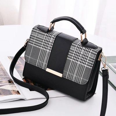 Luxury Women’s Handbag – Elegant Purse