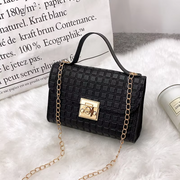 Women’s Chain Crossbody – Small Square Handbag
